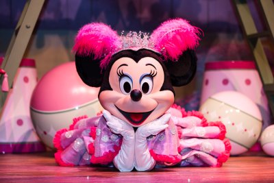 Headshot_Session_with_Minnie_Mouse.jpg